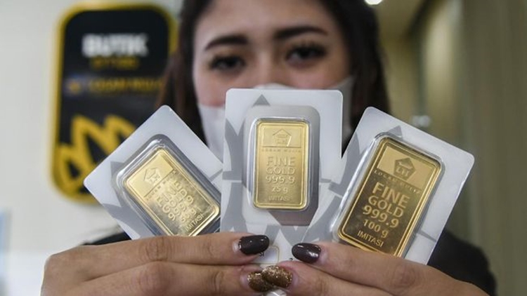 Harga Emas Antam 10 Gram Hari ini 19 November 2025, Naik apa Turun?